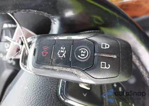 2016 Lincoln Mkx Reserve z USA, uszkodzony, nr VIN 2LMTJ8LR3GBL29884